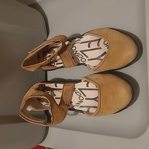 Fly London size 39/8.5 Shoes